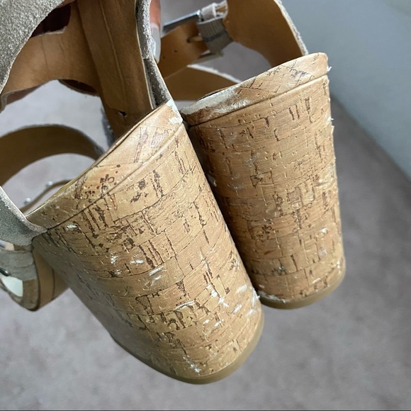 Dolce Vita | Eddie Suede Block Heels - Picture 12 of 17